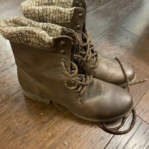 Brown Lace-Up Women's Boots